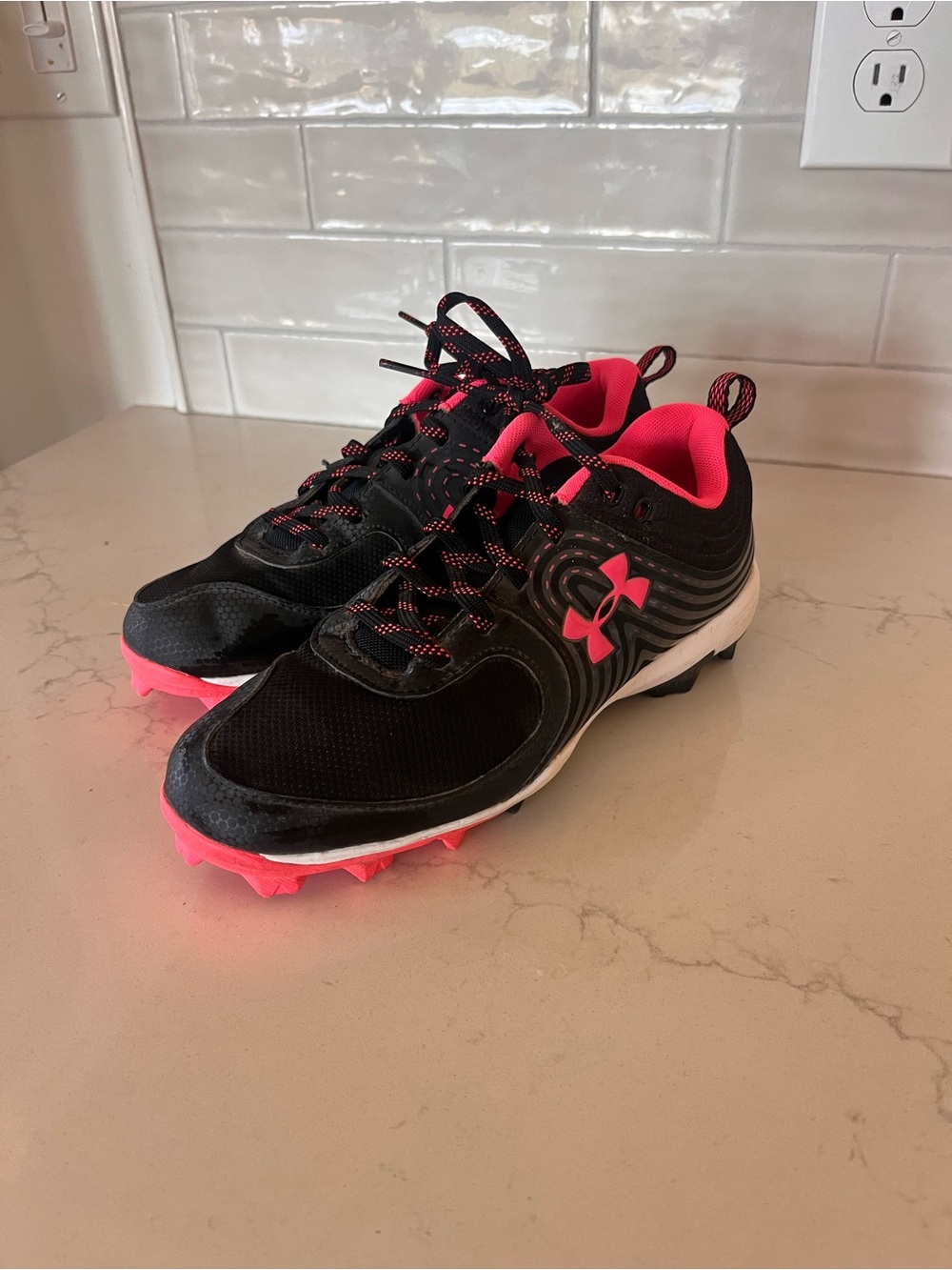 Under Armour Black Pink Glyde RM Molded Softball Cleats - Size 7 1/2